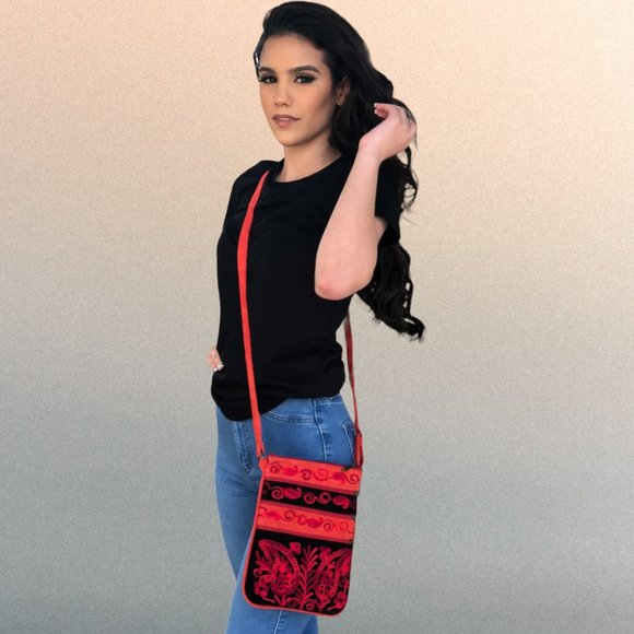 Black and Red Paisley Embroidered Crossbody Purse - Picture 2 of 5